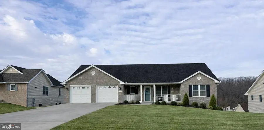 1123 Ewell St, Front Royal, VA 22630 - #2