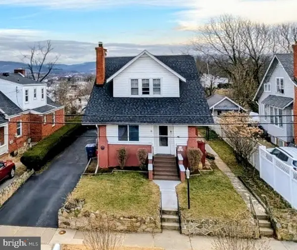 8 W 11th St, FRONT ROYAL, VA 22630