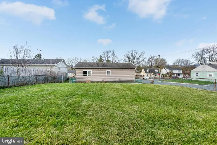 751 W 13th St, Front Royal, VA 22630 - #2