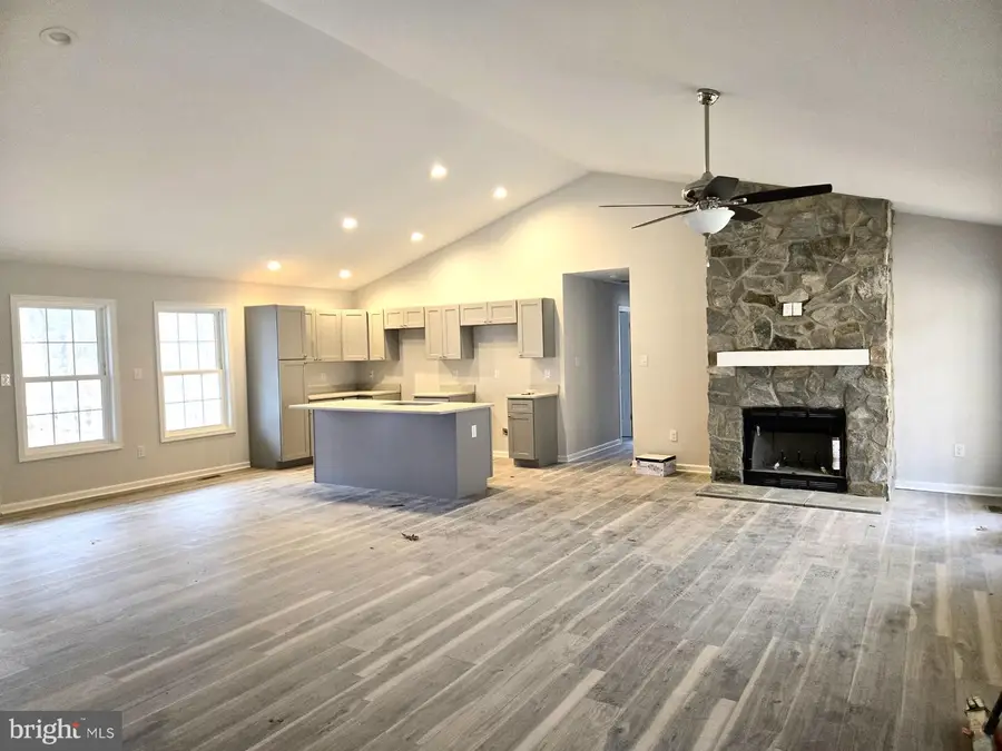 242 Howellsville Rd, Front Royal, VA 22630 - #3