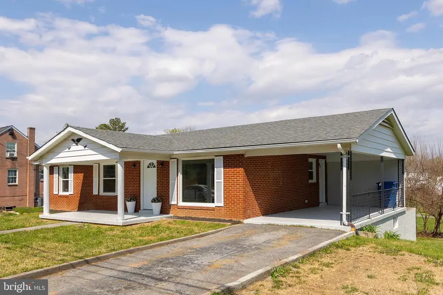 101 W 17th St, Front Royal, VA 22630 - #2