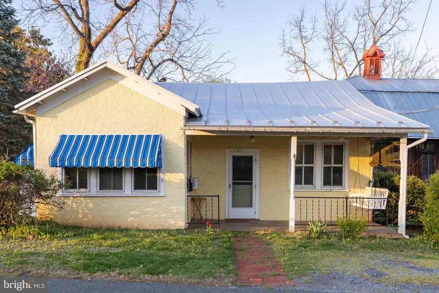 311 Grand Ave, Front Royal, VA 22630 - #3