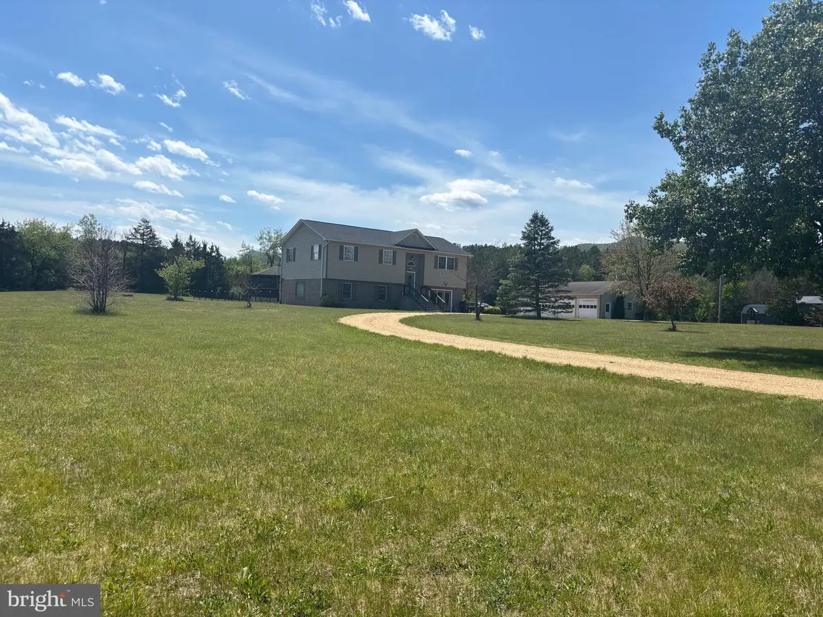 312 Southern Dr, Strasburg, VA 22657 - #1