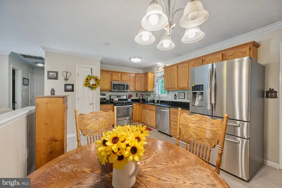 407 Freeze Rd, Linden, VA 22642 - #2