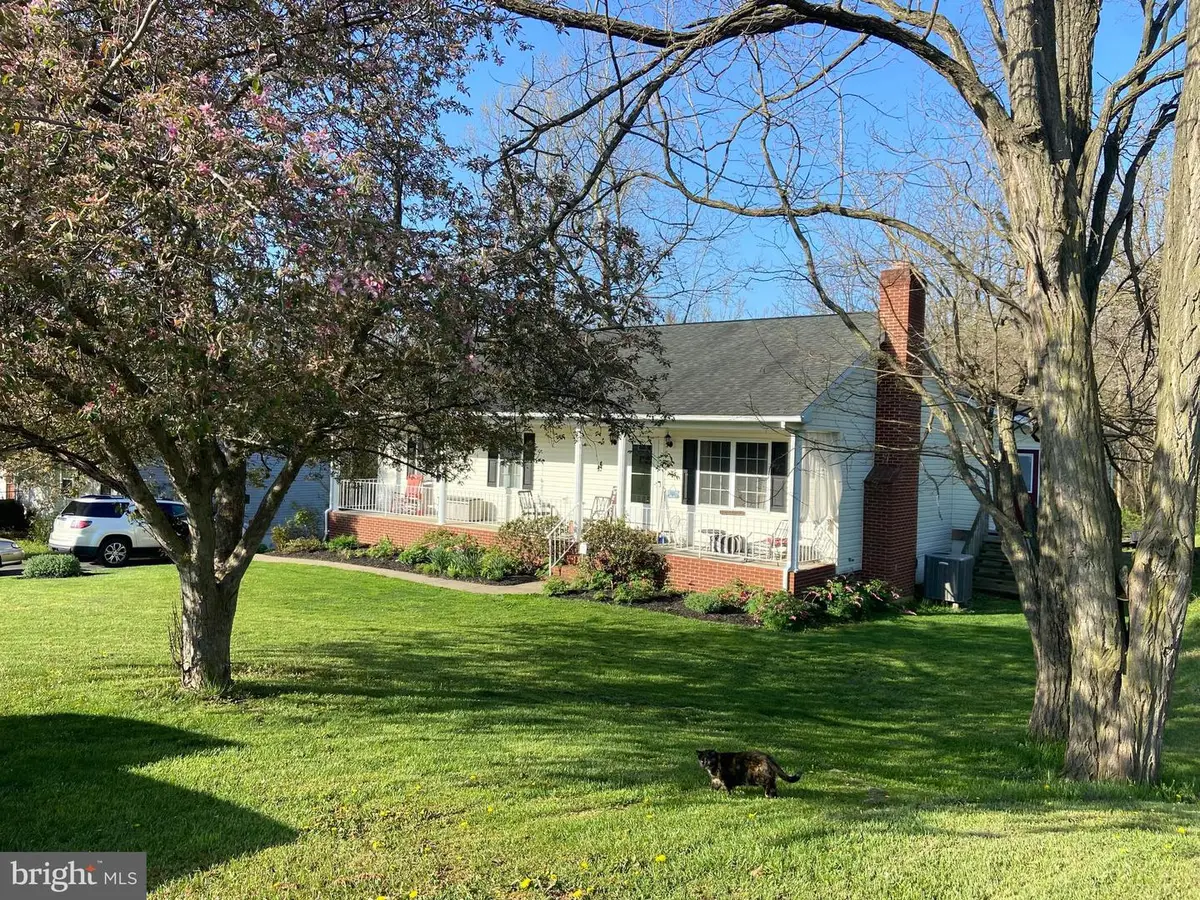 573 Lewis St, Front Royal, VA 22630 - #1