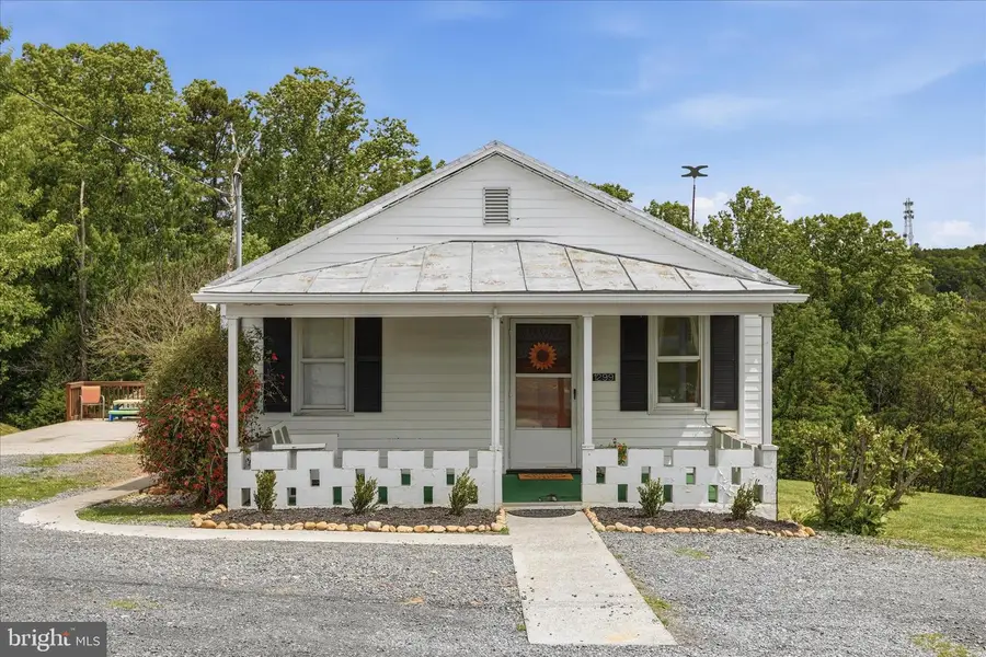 1299 Acorn Hill Rd, Bentonville, VA 22610 - #2
