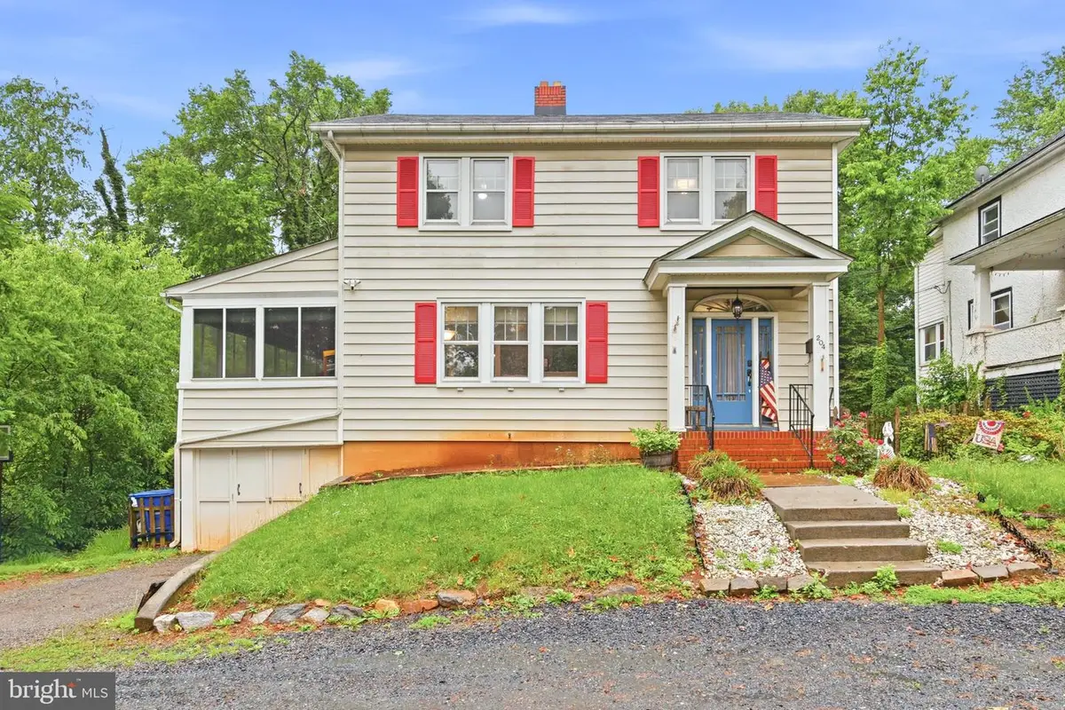 204 Grand Ave, Front Royal, VA 22630 - #1