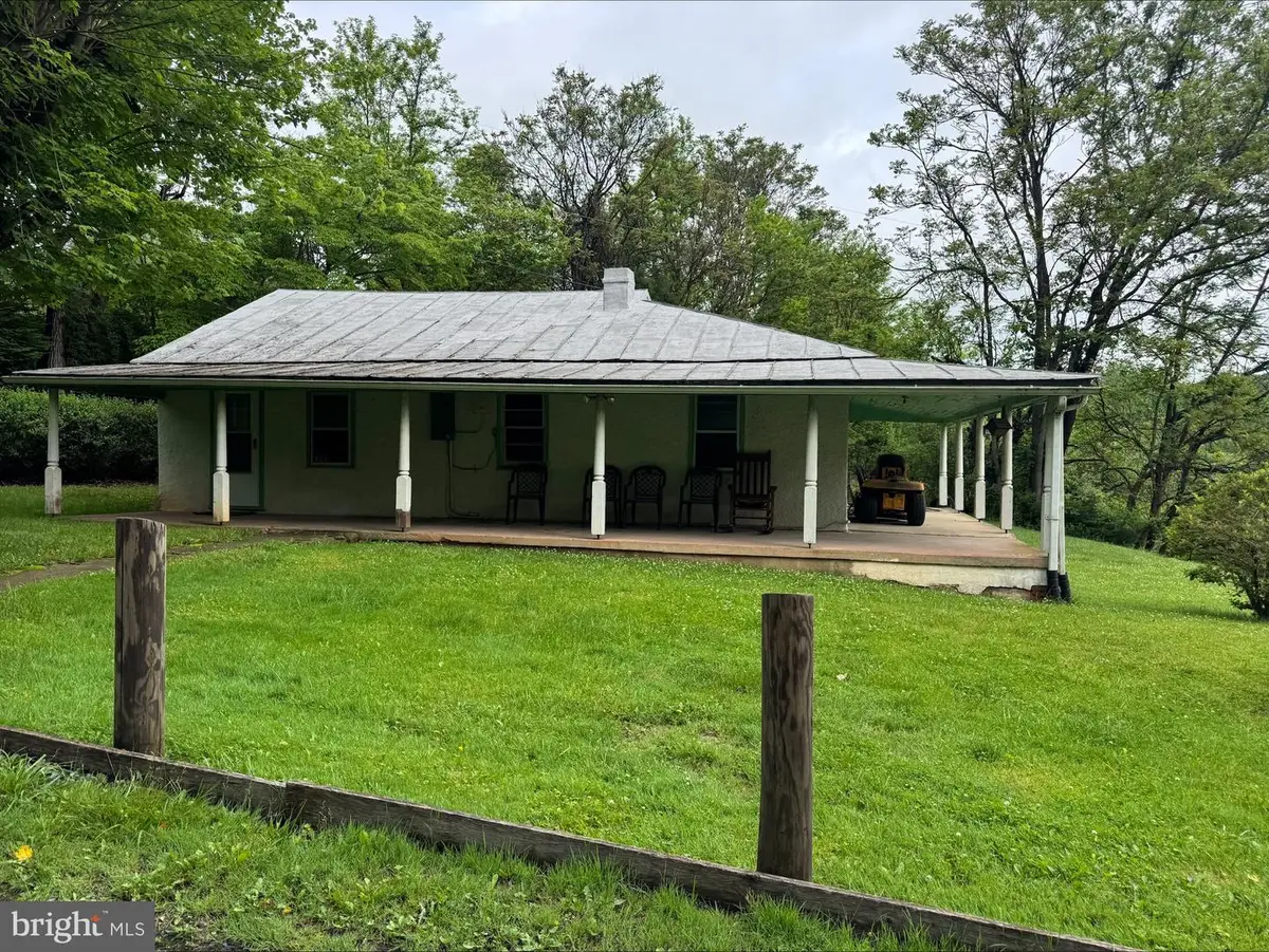 307 Jennings Ln, Bentonville, VA 22610 - #1