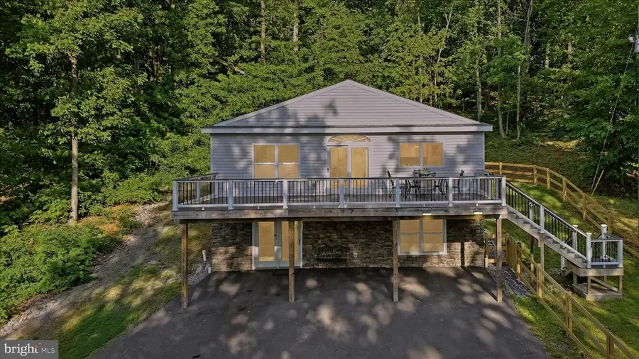 500 Delicious Rd, Linden, VA 22642 - #2