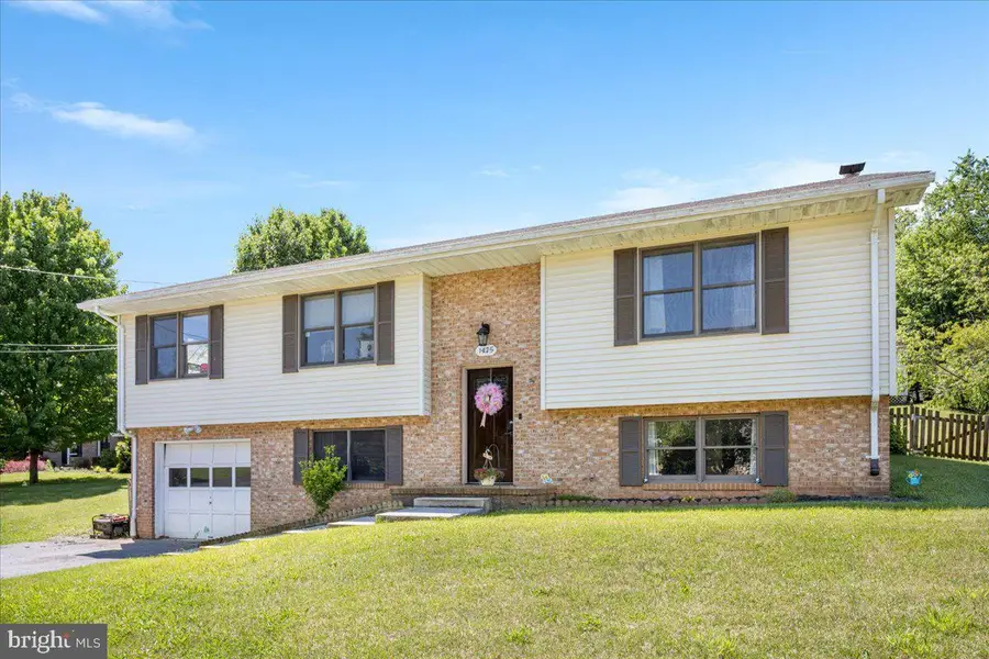 1475 Markham St, Front Royal, VA 22630 - #2