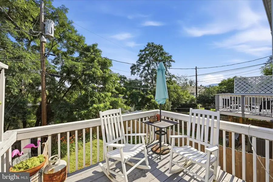 132 Scott St, Front Royal, VA 22630 - #3
