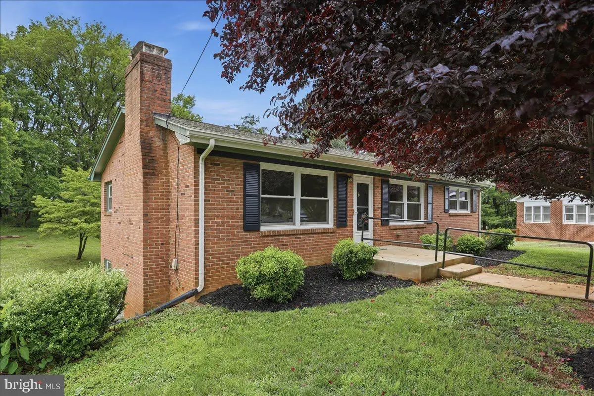 494 Hamilton Cir, Front Royal, VA 22630 - #1