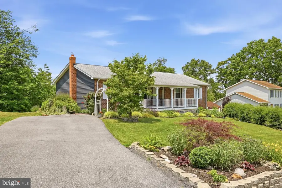 11 Ashlawn Ct, Front Royal, VA 22630 - #3