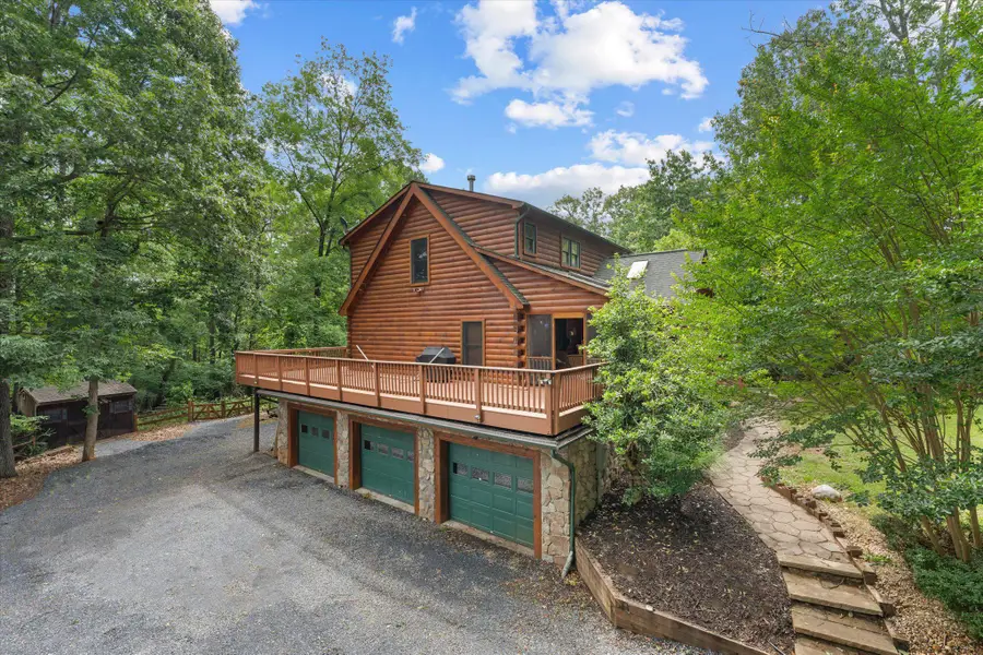 459 Windy Pines Rd, Front Royal, VA 22630 - #2