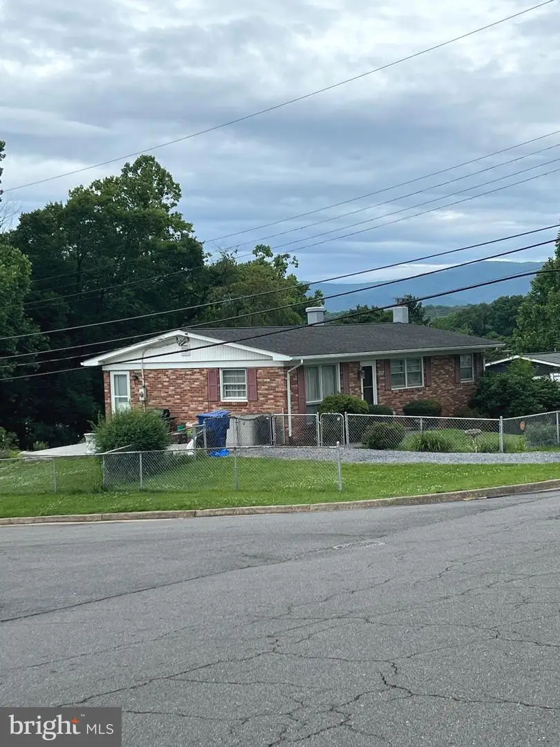 800 W 15th St, Front Royal, VA 22630 - #2