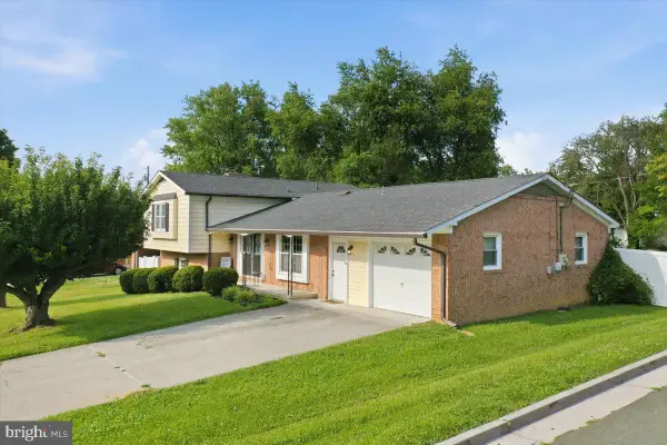 985 S Marshall St, FRONT ROYAL, VA 22630