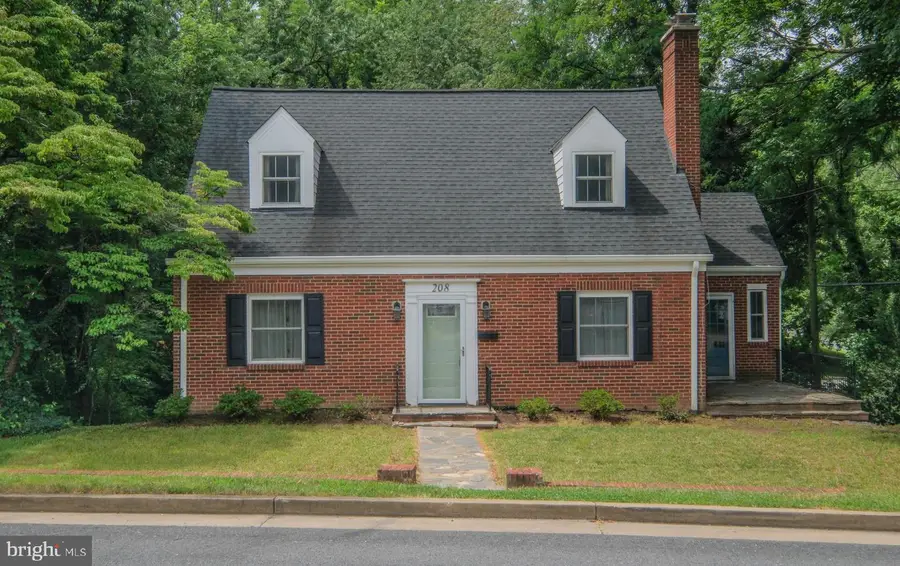 208 Salem Ave, Front Royal, VA 22630 - #2