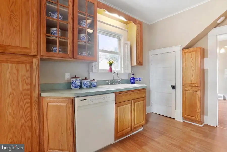213 E Stonewall Dr, Front Royal, VA 22630 - #3