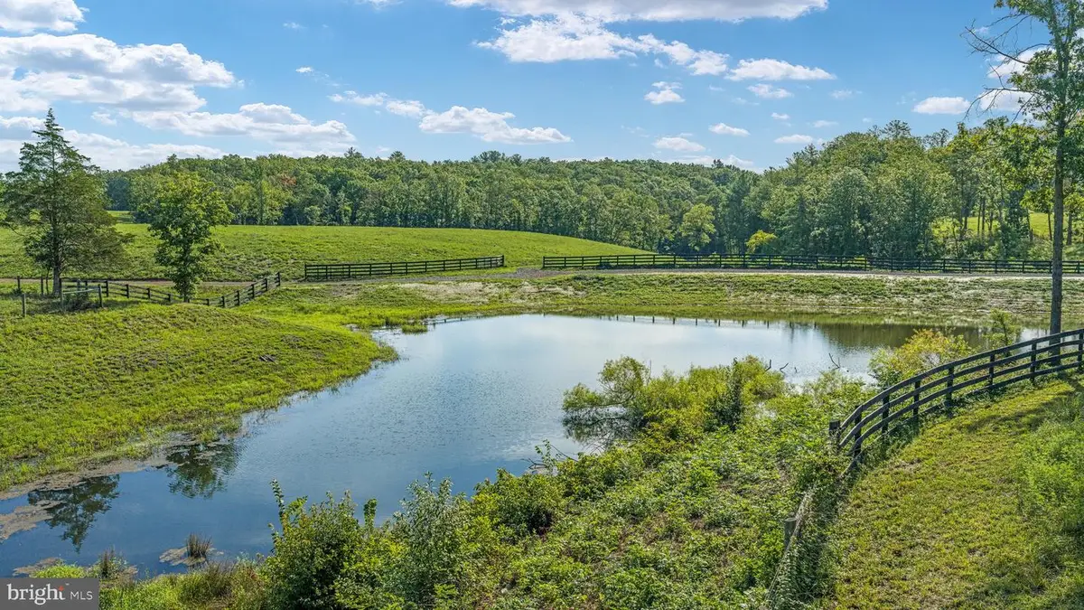 129, 359, 565 Ridgeway, Front Royal, VA 22630 - #1
