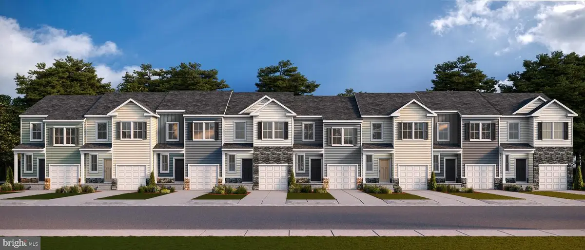 22 W Strasburg Rd, Front Royal, VA 22630 - #1