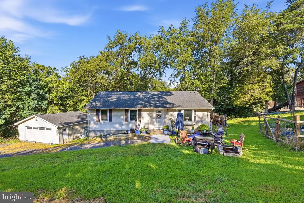 186 Apple Orchard Dr, Linden, VA 22642 - #1