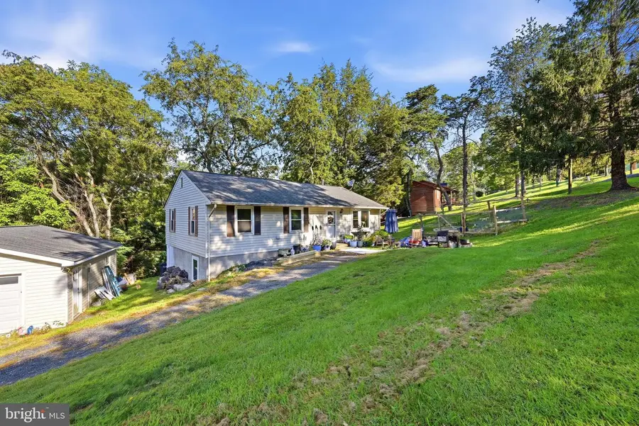 186 Apple Orchard Dr, Linden, VA 22642 - #3