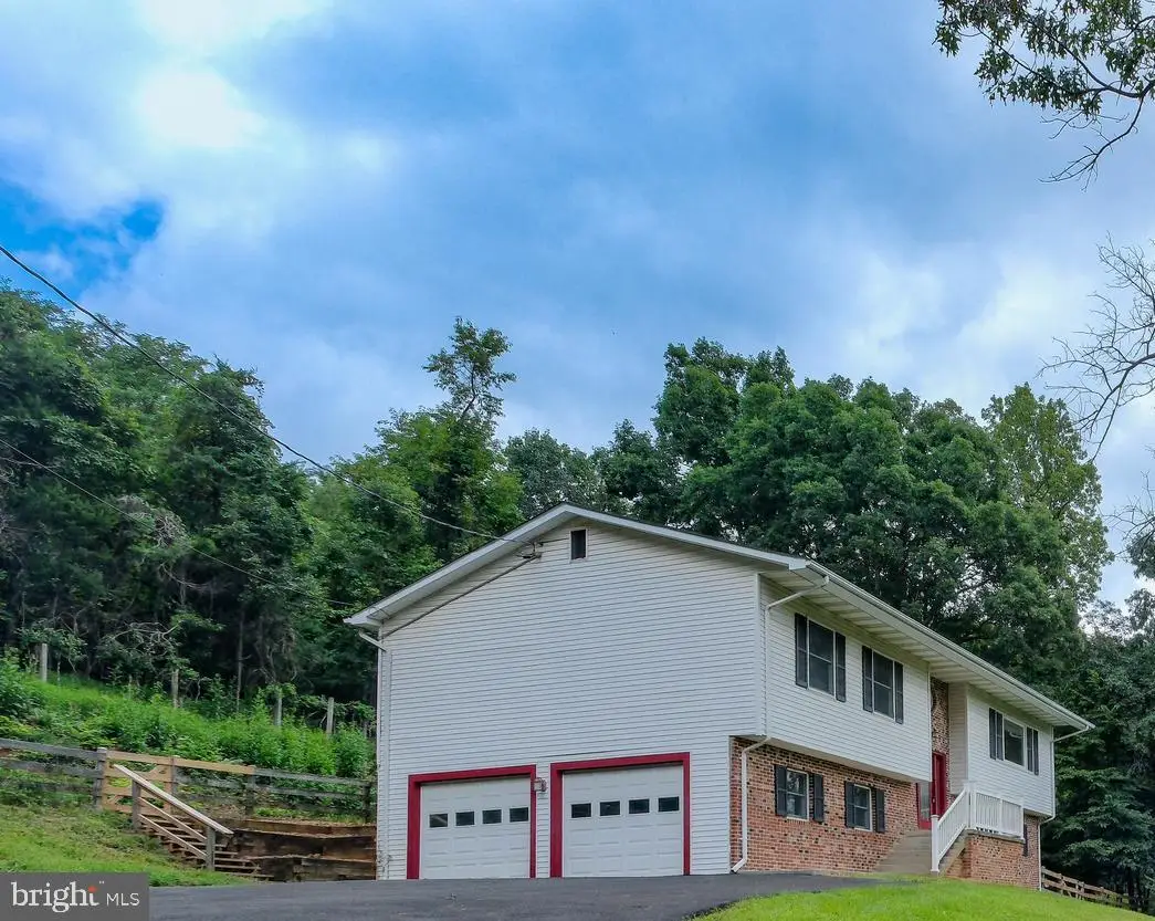 22 Wealthy Rd, Linden, VA 22642 - #1