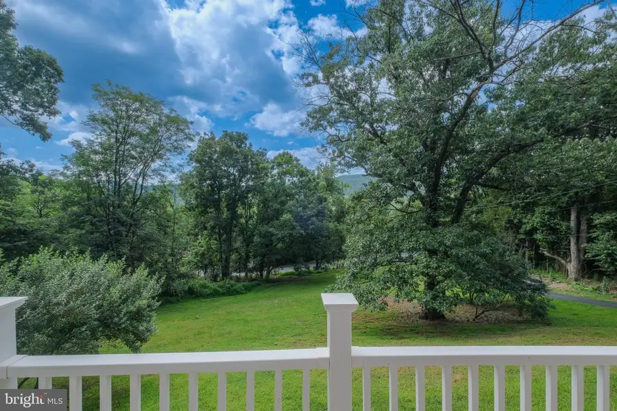22 Wealthy Rd, Linden, VA 22642 - #2