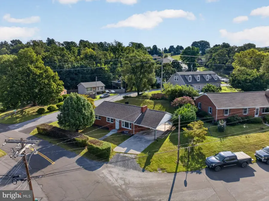 801 Happy Creek Rd, Front Royal, VA 22630 - #2