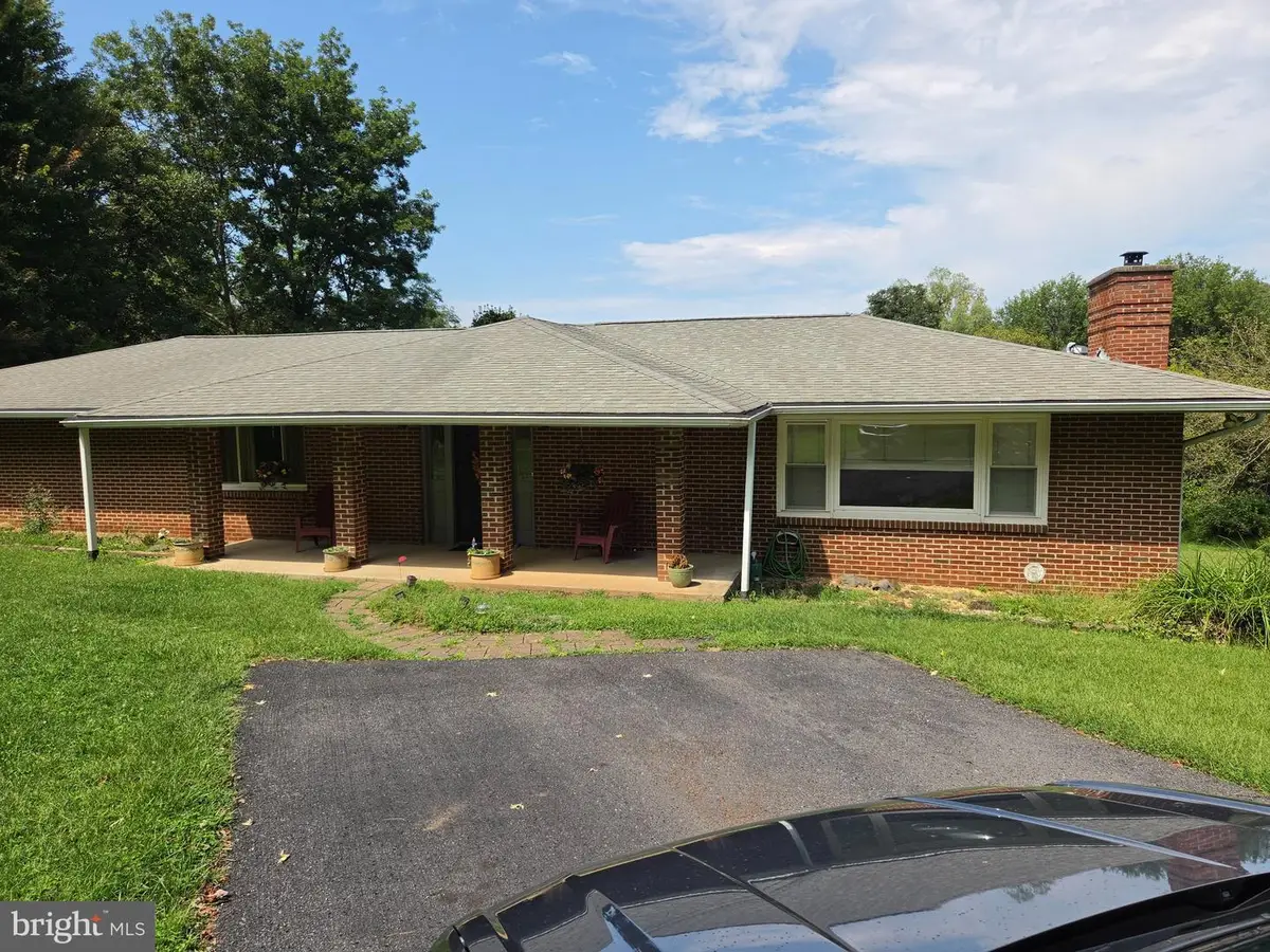 35 Lake Front Rd, Front Royal, VA 22630 - #1