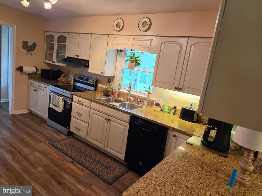35 Lake Front Rd, Front Royal, VA 22630 - #3