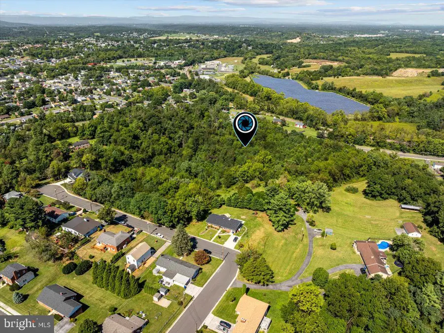 311 Leach St, Front Royal, VA 22630 - #2