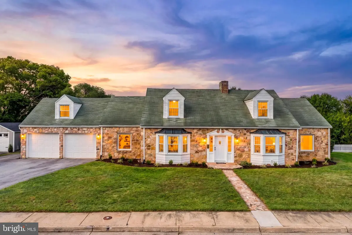 425 W 15th St, Front Royal, VA 22630 - #1