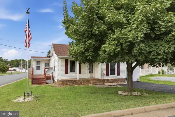 1450 Anderson St, FRONT ROYAL, VA 22630