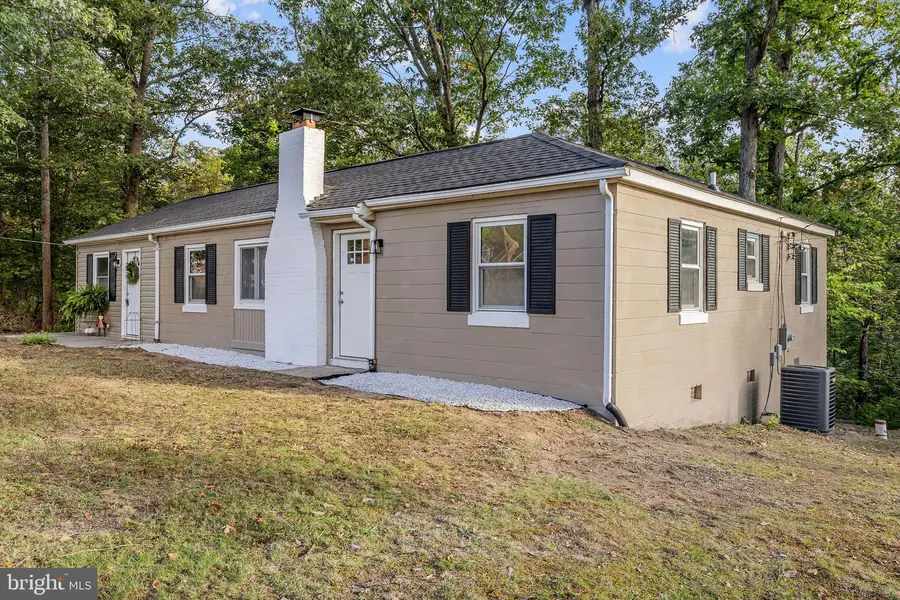 1716 Strasburg Rd, Front Royal, VA 22630 - #3