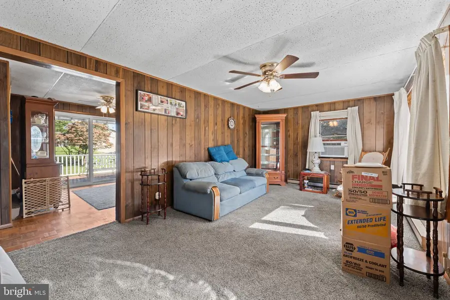 208 E 16th St, Front Royal, VA 22630 - #2