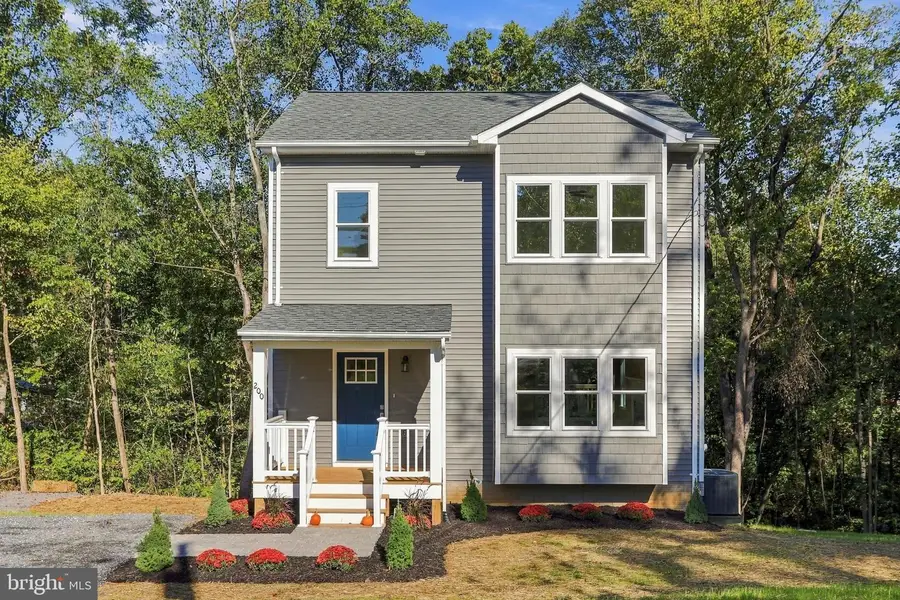 200 Paw Paw Dr, Front Royal, VA 22630 - #2