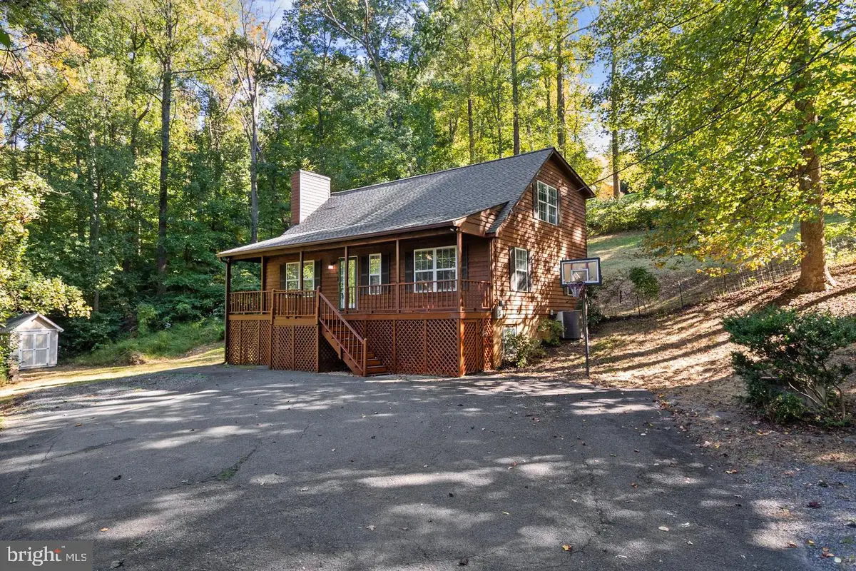 662 Northern Spy Dr, Linden, VA 22642 - #1