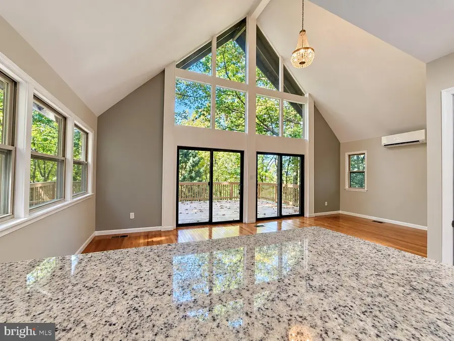 111 Mt Oriole Ln, Linden, VA 22642 - #2