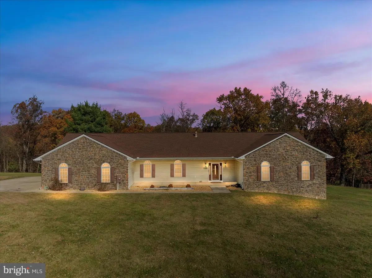 1286 Three Run Rd, Bunker Hill, WV 25413 - Image #1
