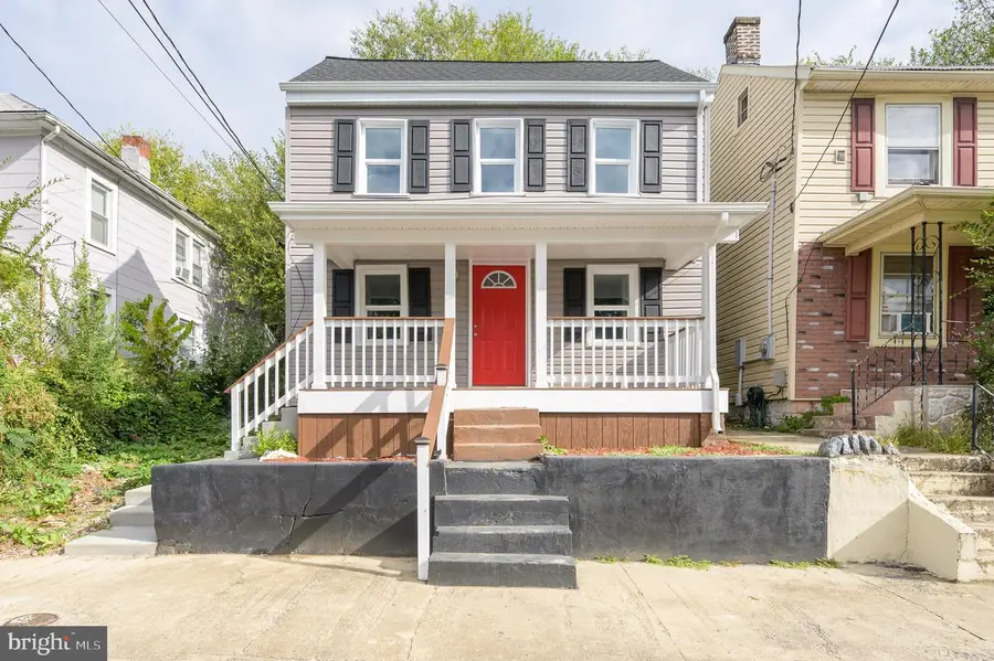 211 E Liberty St, Martinsburg, WV 25404 - Image #2