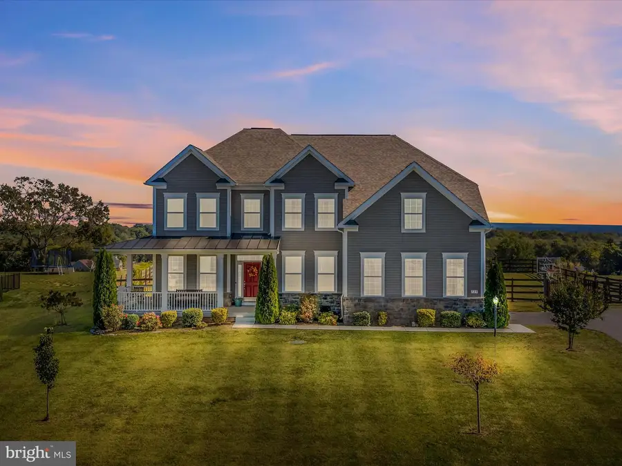 725 Holland Dr, Martinsburg, WV 25403 - Image #2