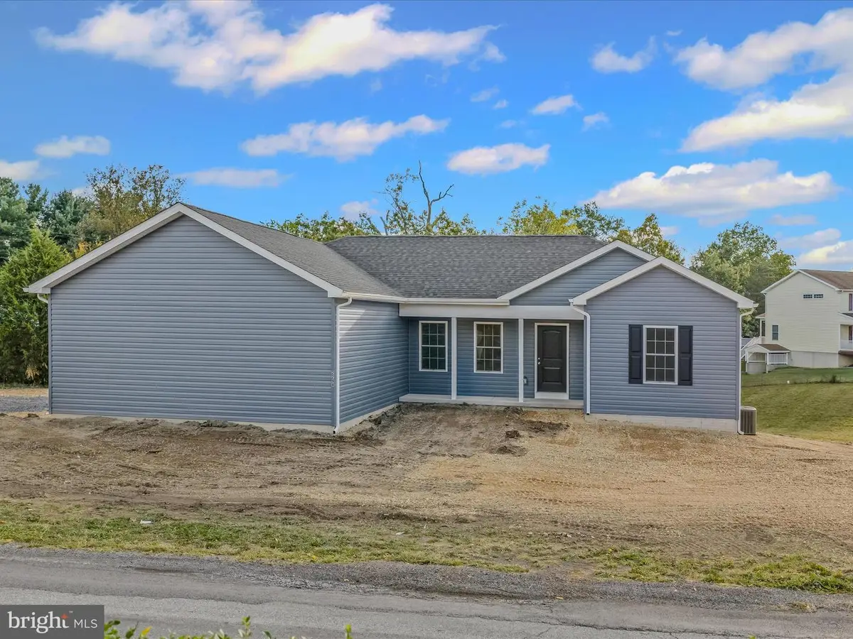 2298 Nadenbousch Ln, Martinsburg, WV 25405 - Image #1