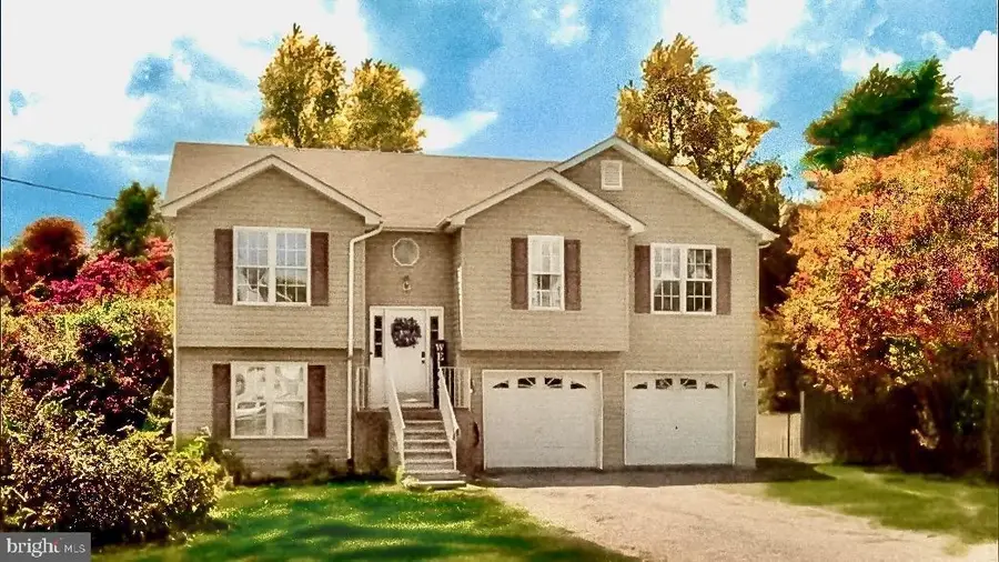 380 Wendover Dr, Bunker Hill, WV 25413 - Image #3