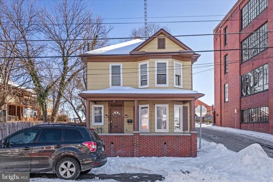 208 Porter Ave, Martinsburg, WV 25401 - #3