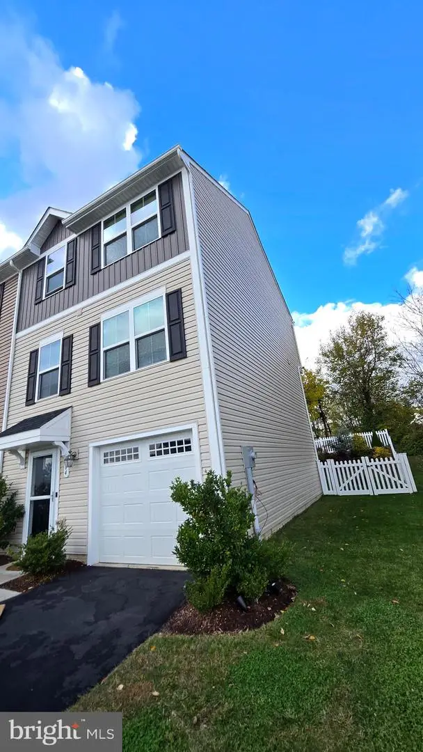 64 Chincoteague Ln, Martinsburg, WV 25403 - Image #2