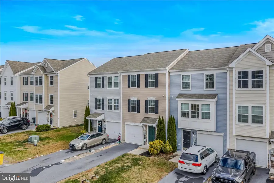 386 Rumbling Rock Rd, Hedgesville, WV 25427 - Image #3