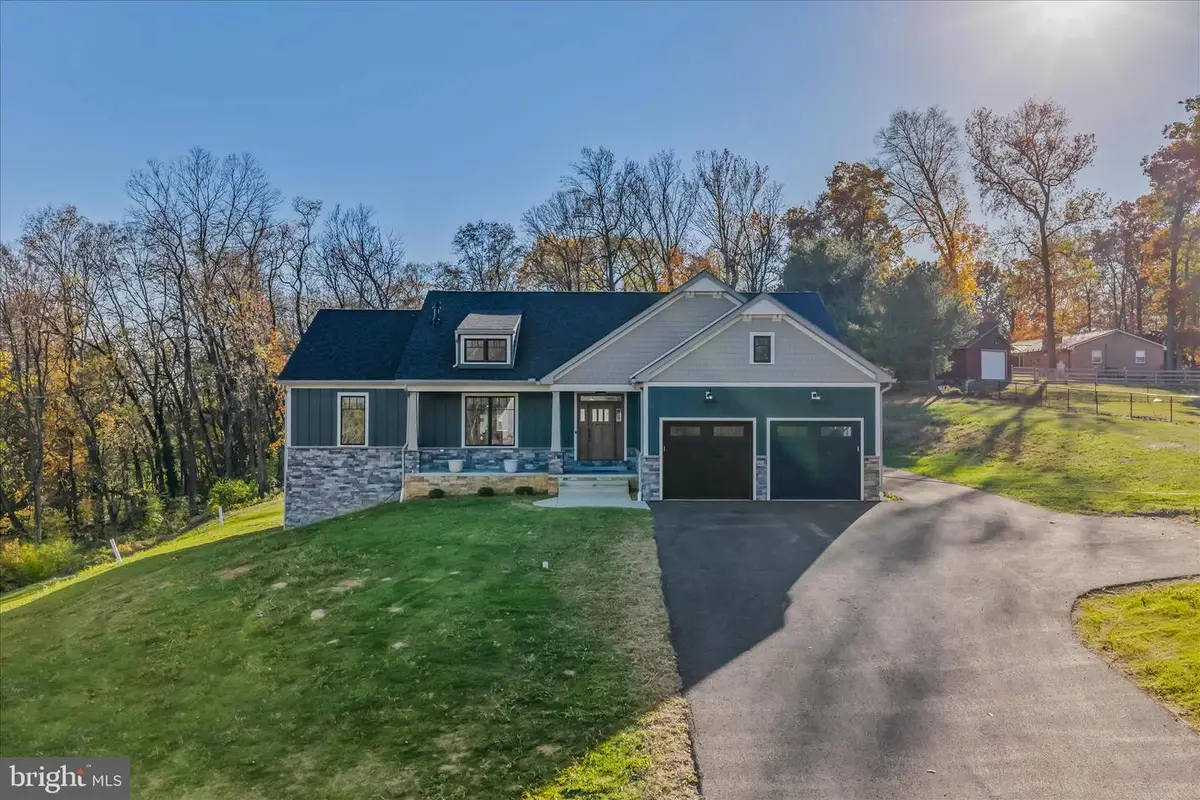 60 Temptations Rd, Martinsburg, WV 25403 - Image #1