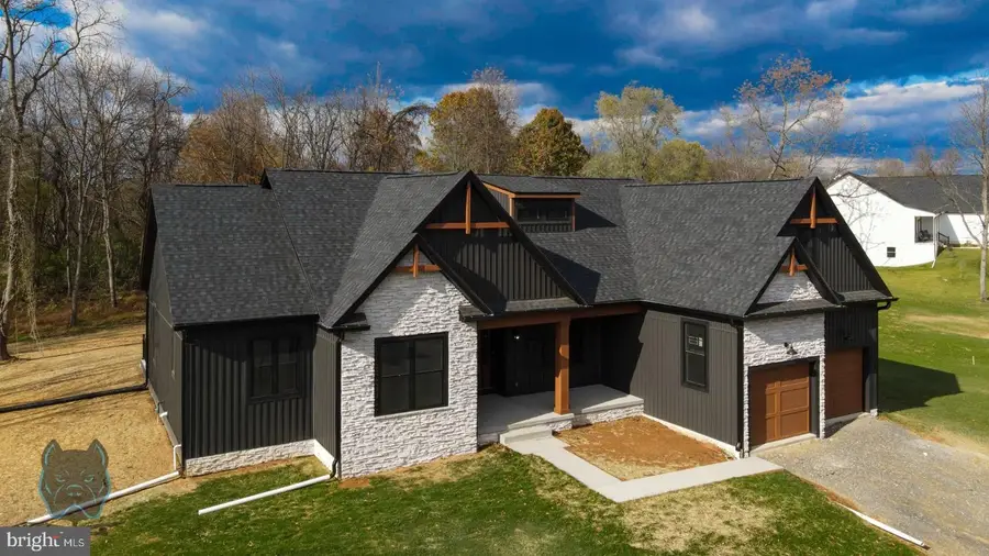 234 Stormfield Dr W, Martinsburg, WV 25404 - Image #2