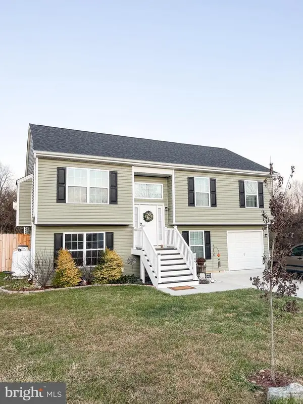 109 Irwin Ct, HEDGESVILLE, WV 25427